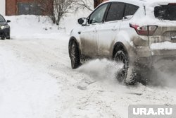 Нарушители катались по пешеходной зоне на центральной площади Пыть-Яха