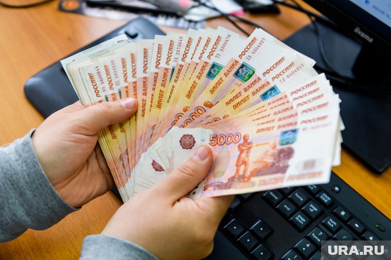 Зарплата вахтовиков в ХМАО — одна из самых высоких по России