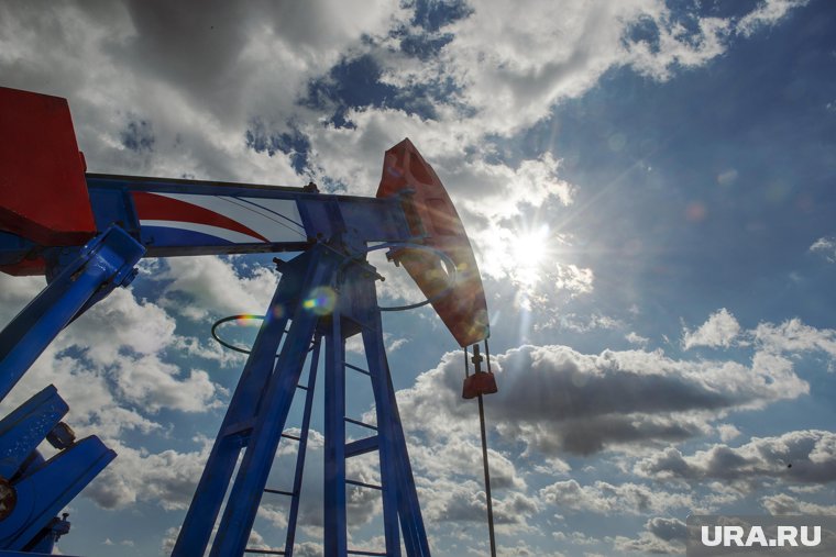 Пошлины из-за экспорта нефти могут помешать Индии удвоить объем торговли с США