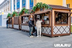 За четыре месяца было продано товаров на миллиард рублей меньше