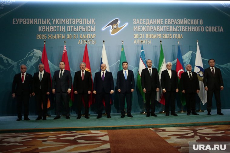 Армения не намерена выходить из ЕАЭС, уточил министр экономики страны