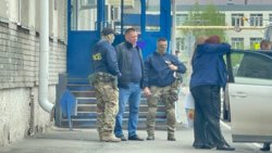 Возле офиса «Курганавтодора» заметили сотрудников ФСБ