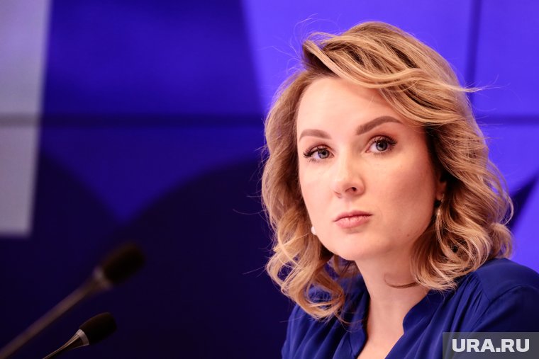 Мальчика, пострадавшего в Курске везут в больницу в Москве, заявила Львова-Белова