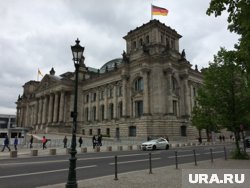 Шольц призвал обсудить запрет партии АдГ