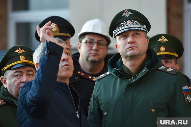 Защита Иванова (справа) намерена обжаловать вынесенный ему приговор