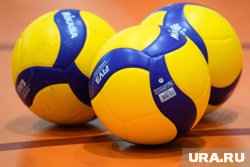 Сборная Тюменской области успешно выступила на соревнованиях по волейболу сидя
