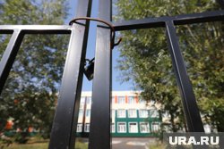 В школе №26 в Кургане перекрыли проходы