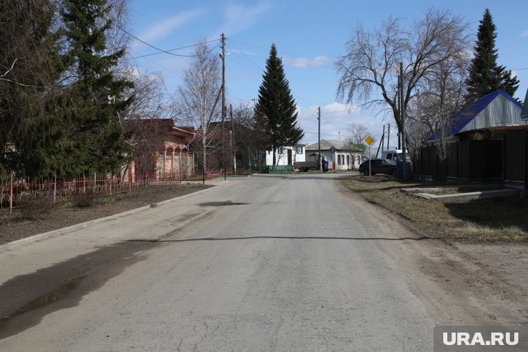 Жители утверждают, что в деревне отсутствуют дороги 