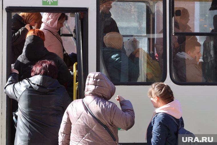 Жители Нового Уренгоя жалуются на автобусный маршрут №13