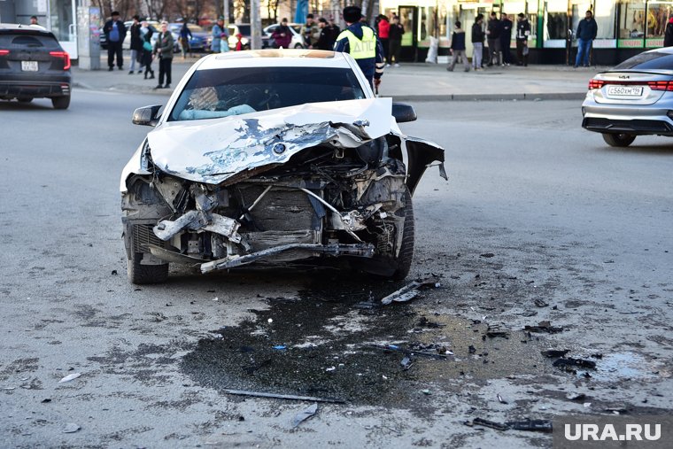 Автомобиль въехал в толпу в Штутгарте