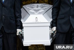 Анастасию похоронили в белом гробу