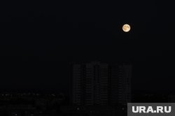 Луна окрасилась в кровавый цвет