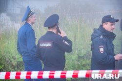 Оперативники работают на месте падения беспилотника в Курске