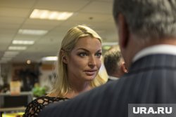 Волочковой пришлось беседовать с полицией после отказа надеть маску в самолете 