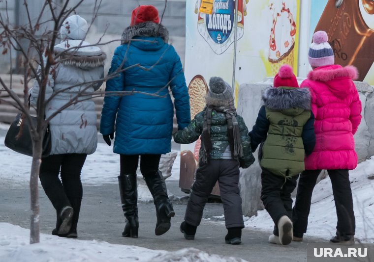 В ХМАО ввели новые выплаты для многодетных семей