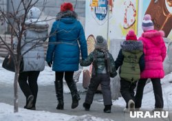 В ХМАО ввели новые выплаты для многодетных семей