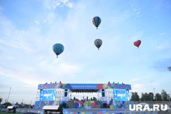 На фестивале запустили воздушные шары