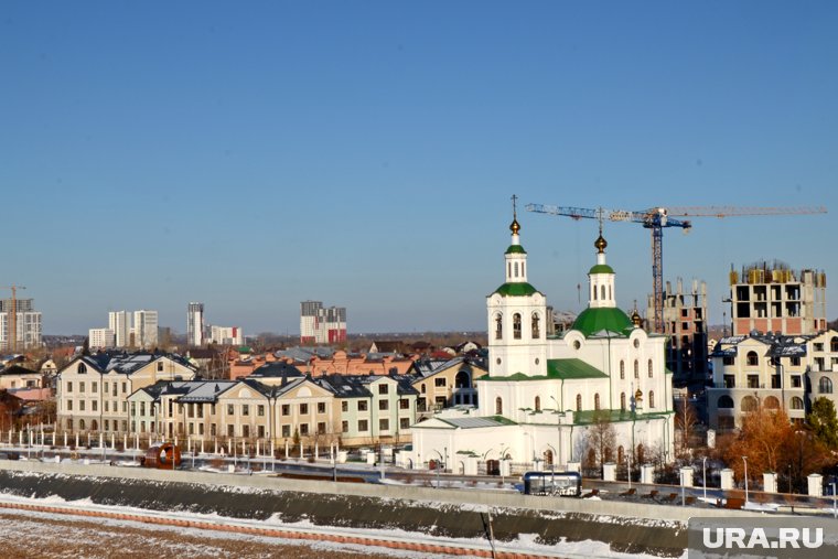 В православных храмах 28 января почтят память многих святых