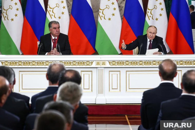 Лидеры начали переговоры с общения тет-а-тет