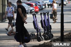 Нерадивые подростки Кургана не могут покататься на самокатах