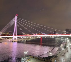 С набережной открывается шикарный вид на реку