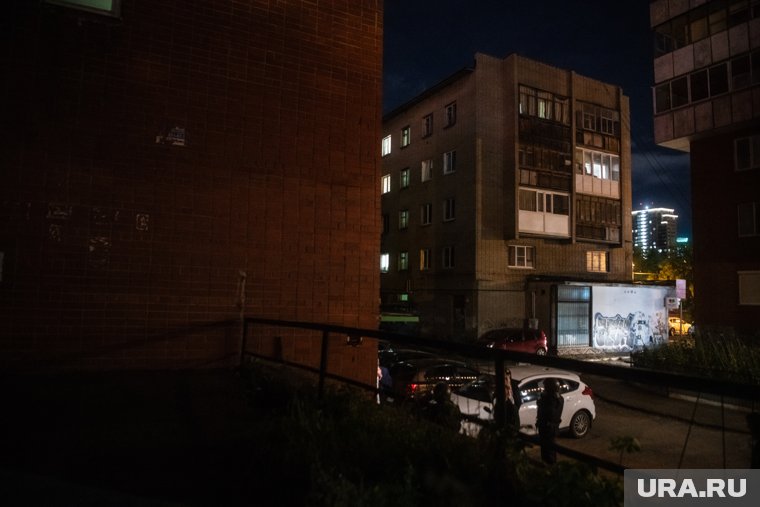 На первый взгляд сложно понять, что в здании есть эротический салон