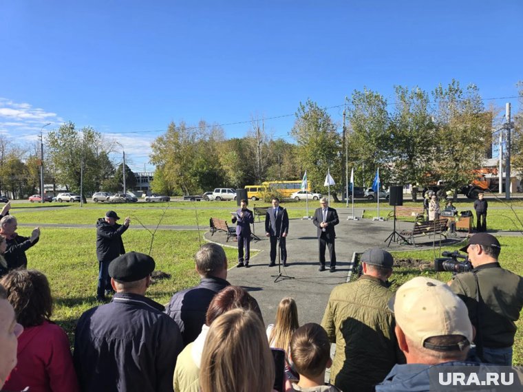 В Кургане появилась аллея трудовых династий «Курганмашзавода»