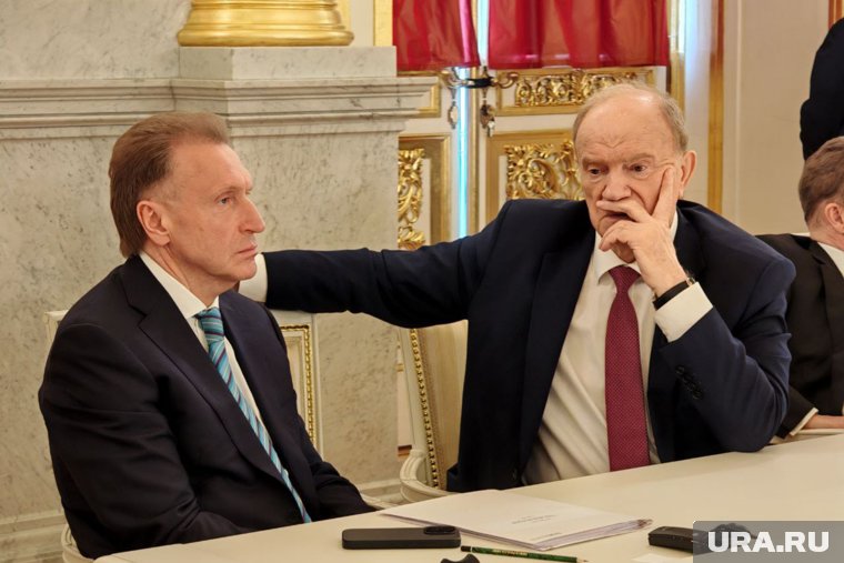 В ожидании переговоров лидер КПРФ Геннадий Зюганов пообщался с главой ВЭБ.РФ Игорем Шуваловым