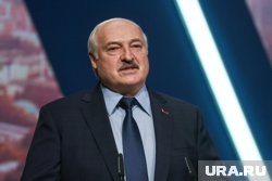 Белорусский лидер Лукашенко взял с собой на выборы шпица по кличке Умка