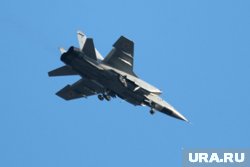 МиГ-31 отогнал самолет от границы РФ, сообщили в Минобороны РФ