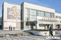 Здание не законсервировано, а закрыто для проведения разных мероприятий