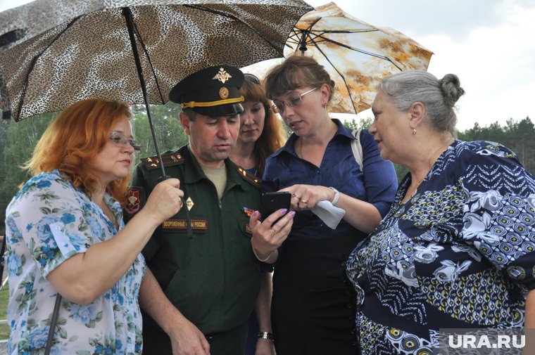 Галимуллин проводил экскурсию для матерей военнослужащих