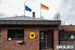 На этом посту Егер сменит нынешнего главу БНД Бруно Каля, которым, по слухам, было недовольно правительство ФРГ