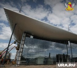 Аэропорт расположен в 16,9 км от центра Воронежа
