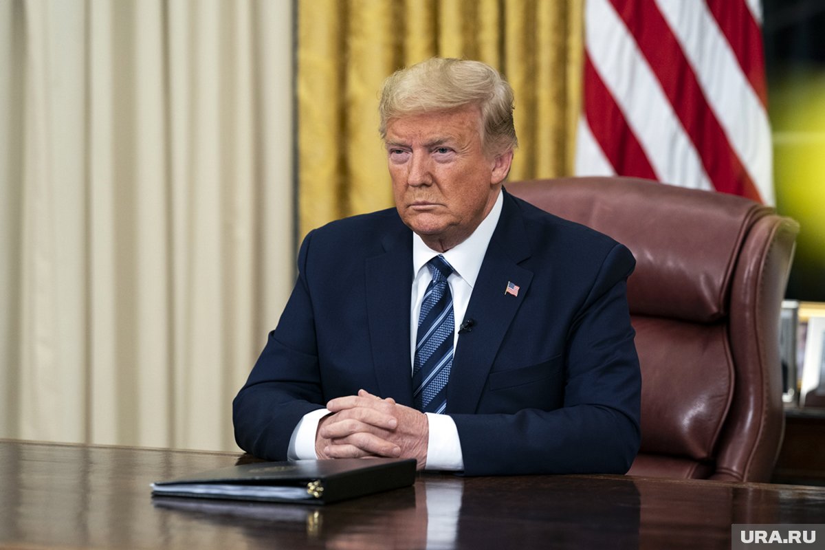 Дональд Трамп разговаривает с Владимиром Путиным с Овального кабинета около часа, уточнили в Белом доме