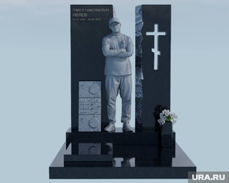 Технику установят памятник в полный рост