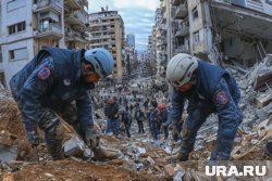 Спасатели не стали помогать женщинам после землетрясения