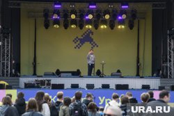 На лекции пришло сотни людей