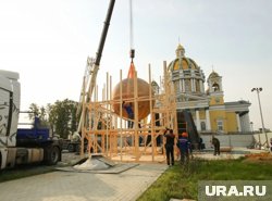Вес бронзового шара - 5,5 тонны