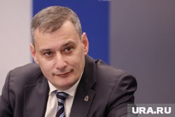 Хинштейн спросил у своих подписчиков в telegram-канале вопрос о том, могут ли люди с уголовным прошлым работать во власти 