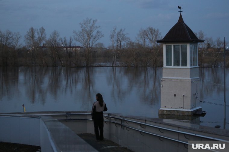 По словам главы Ишима, уровень воды в реке еще не пересек нулевую отметку