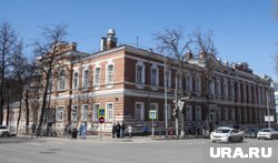 Здание запомнилось пермякам в красном цвете