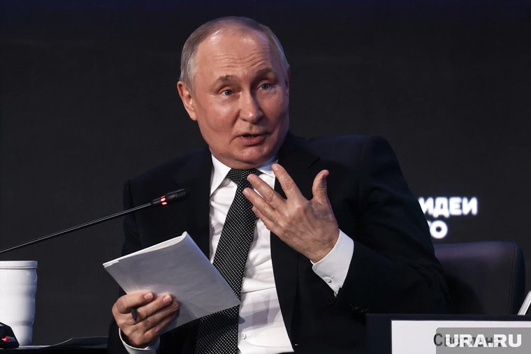 Президент Владимир Путин поручил убрать барьеры для бизнеса