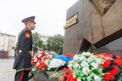 Цветы возложили к монументу Николая Кузнецова