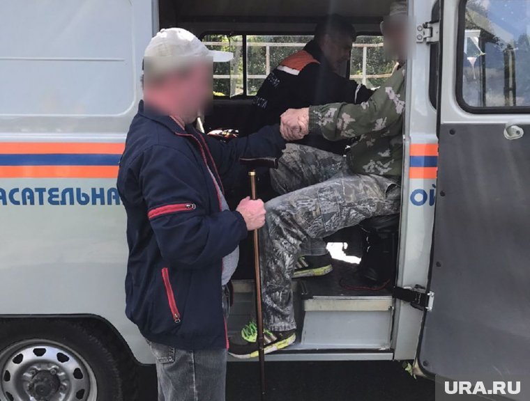 Мужчины потерялись во время сбора грибов