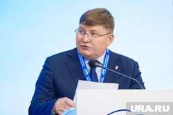 Сегодня, 24 сентября, Григорьев получил удостоверение и значок сенатора