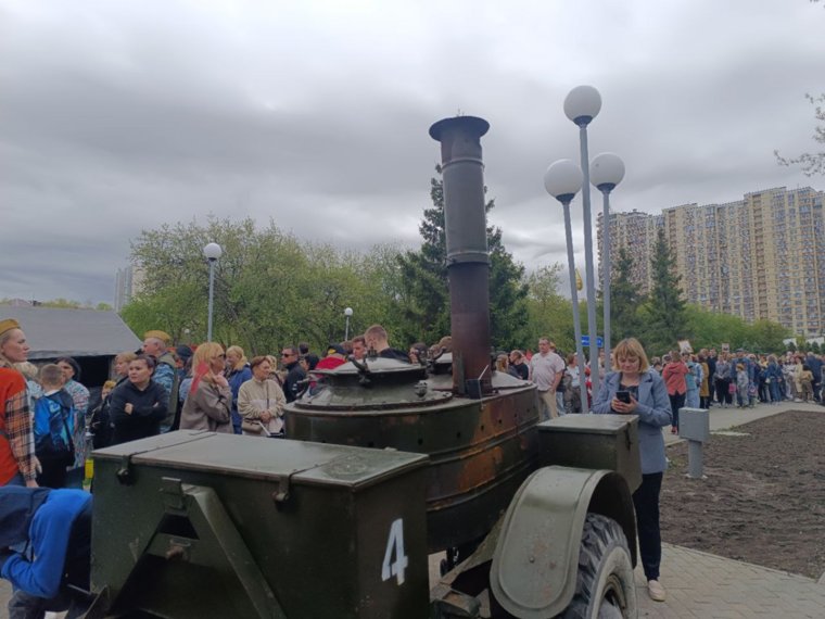 Очередь за фронтовой кашей