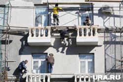 В Шадринске ведутся работы по обновлению фасадов многоэтажек (архивное фото)