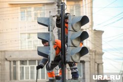 Провод у светофора был поврежден во время дорожных работ 