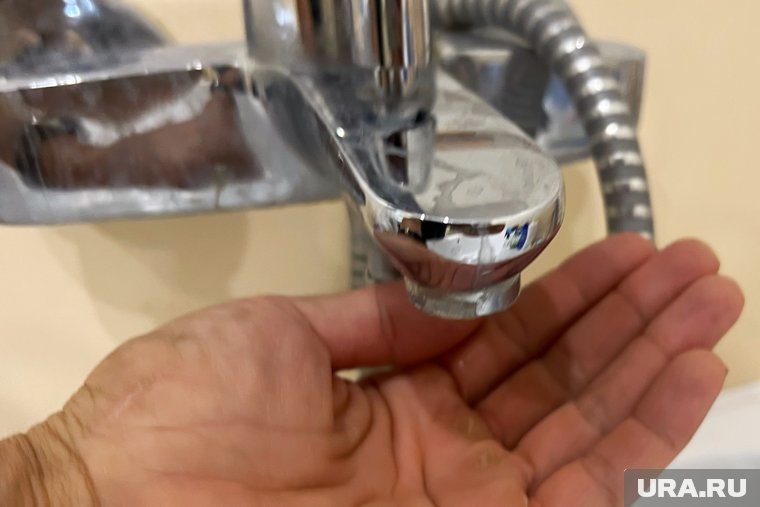Горячую воду отключат до 9 июня
